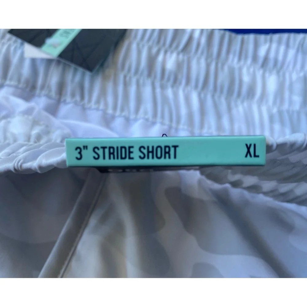 DSG Womens High Rise Stride Short Camo Pure White XL 3 Inch Inseam DAW12327PRTZ